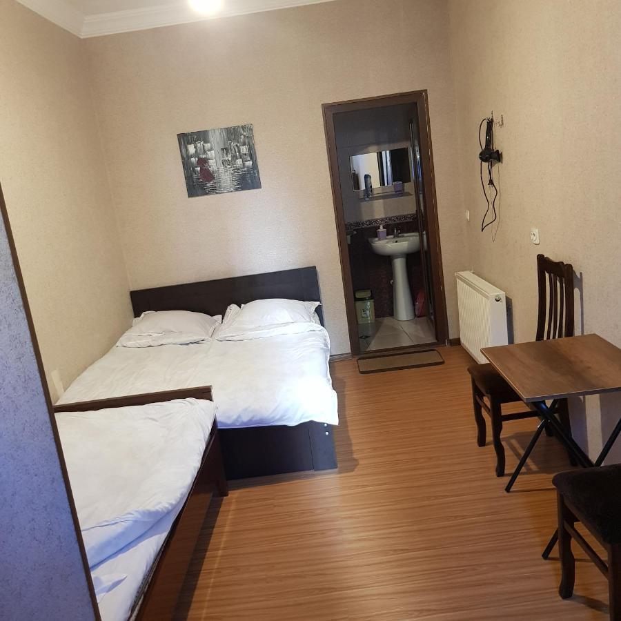 Guesthouse Gia Tbilisi Zewnętrze zdjęcie
