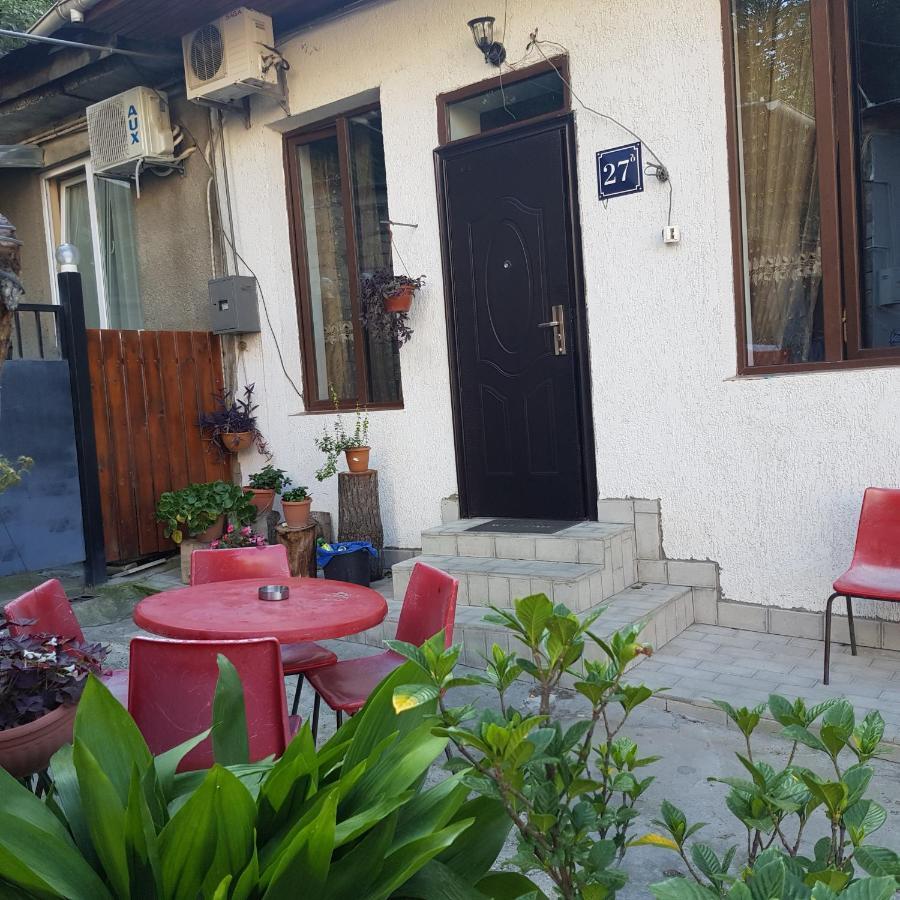 Guesthouse Gia Tbilisi Zewnętrze zdjęcie