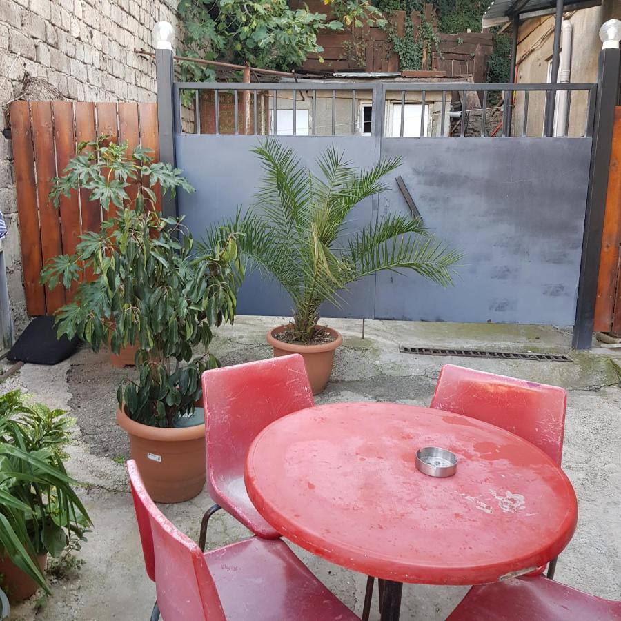 Guesthouse Gia Tbilisi Zewnętrze zdjęcie