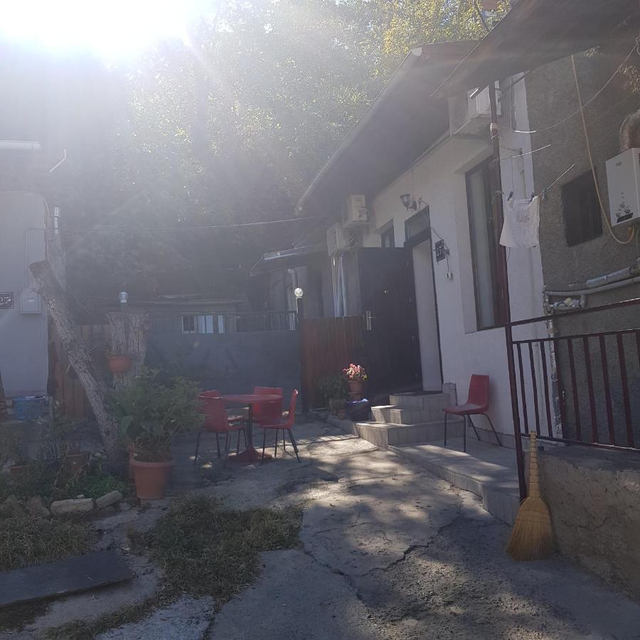 Guesthouse Gia Tbilisi Zewnętrze zdjęcie
