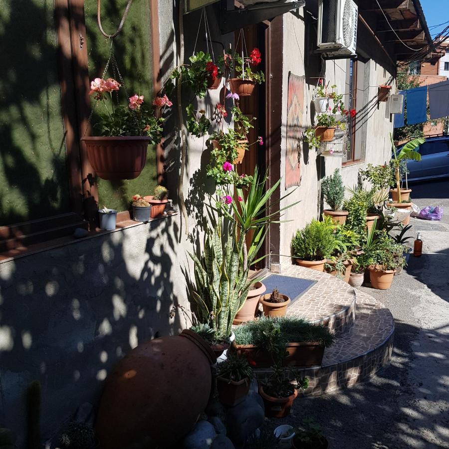 Guesthouse Gia Tbilisi Zewnętrze zdjęcie